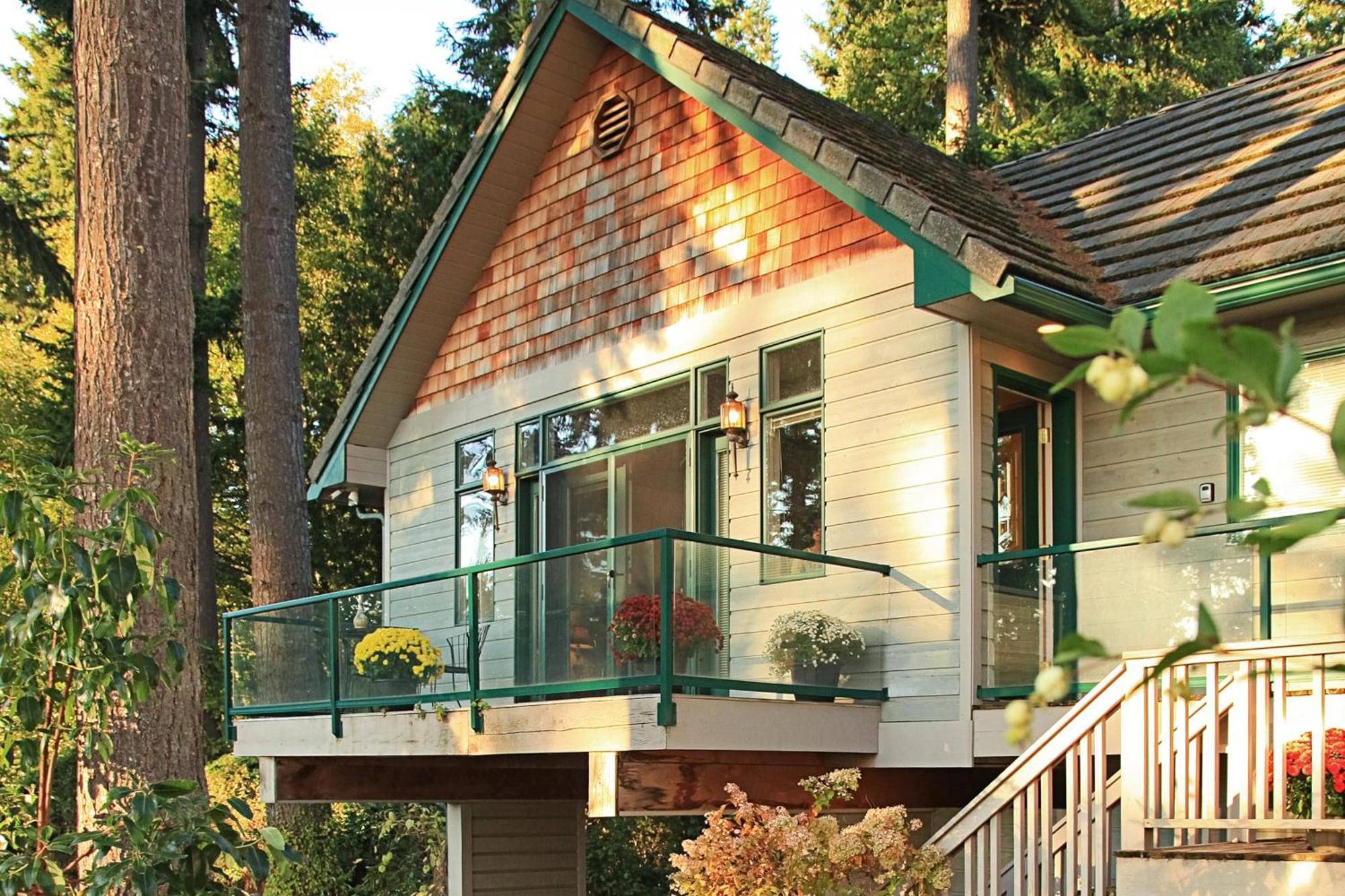 The Quintessa Cottage Clinton Exterior foto
